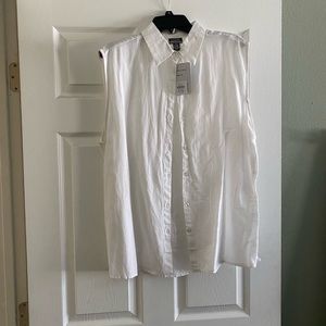 White sleeve less shirt